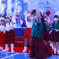 Kids-yuletide-10