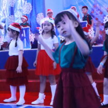 Kids-yuletide-11