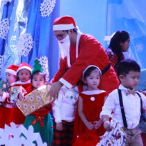 Kids-yuletide-12