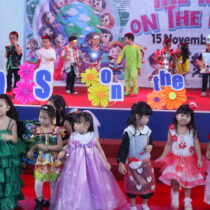 Little Kids on the ramp 13