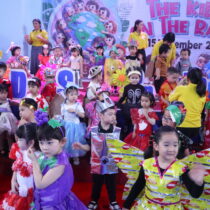 Little Kids on the ramp 2